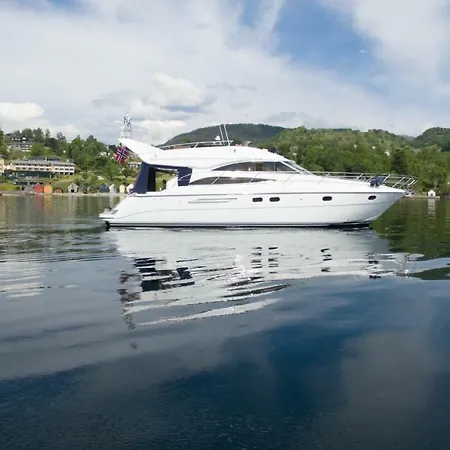 Fjord Cruise In A Yacht * Lofthus